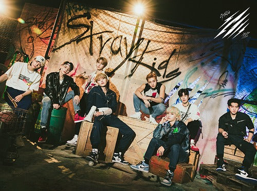 Stray Kids 2nd Japanese Single Album - "Scars/Thunderous"